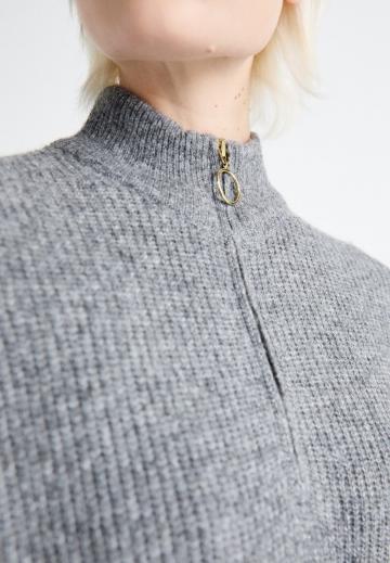 Вязаное платье