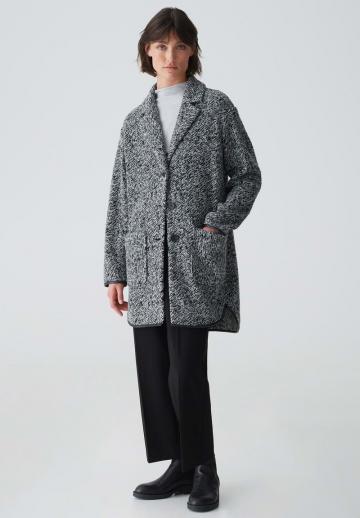 Короткое пальто