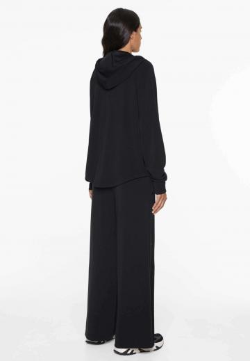 Спортивная толстовка