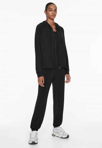 Спортивные штаны