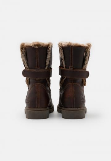 Зимние ботинки