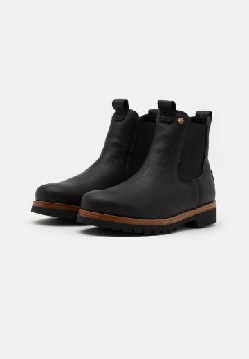 Зимние ботинки