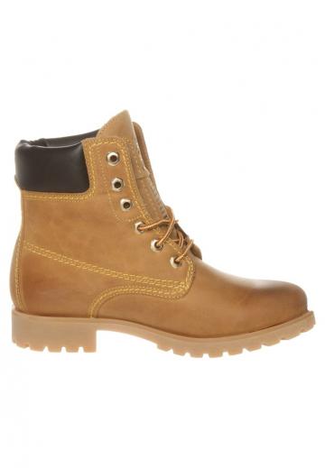 Ботинки на шнуровке