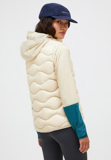 Пуховой жилет
