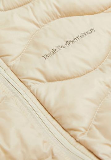 Пуховой жилет