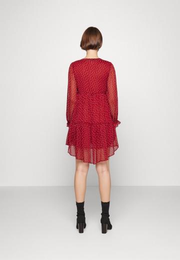 Короткое платье