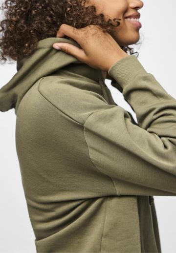 Пуловер с капюшоном