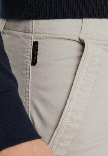 Брюки с накладными карманами