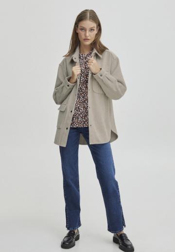 Короткое пальто