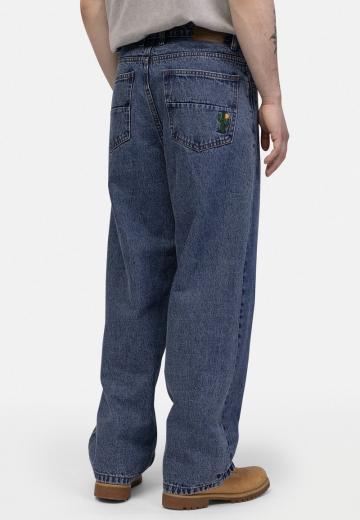 Свободные джинсы