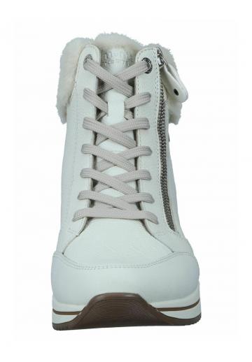 Сапожки на танкетке