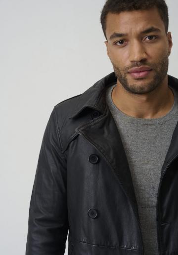 Короткое пальто