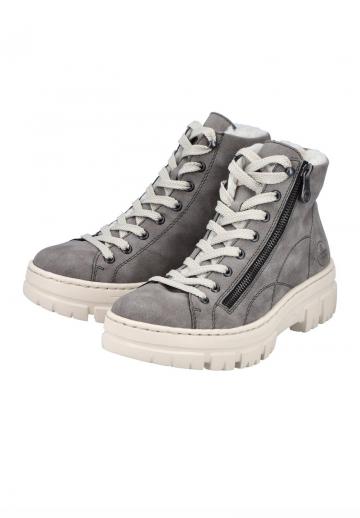 Ботинки на шнуровке