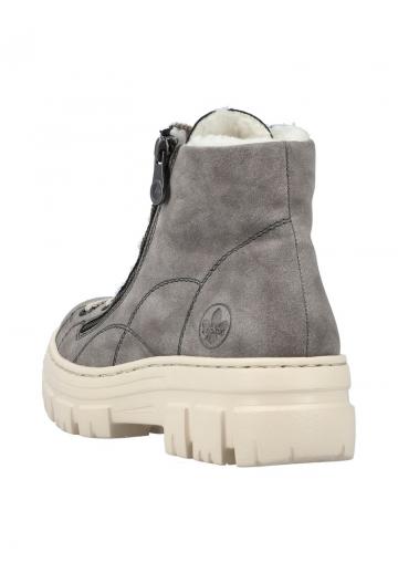 Ботинки на шнуровке