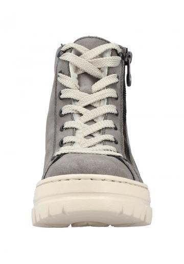 Ботинки на шнуровке