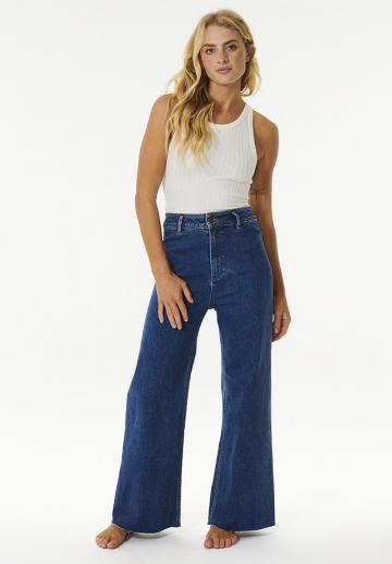 Клешеные джинсы