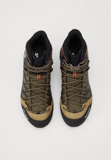 Походные сапоги