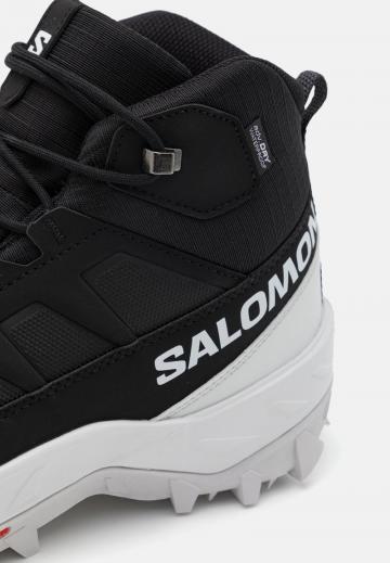 Походные ботинки