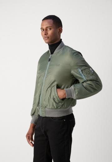 Куртка бомбер