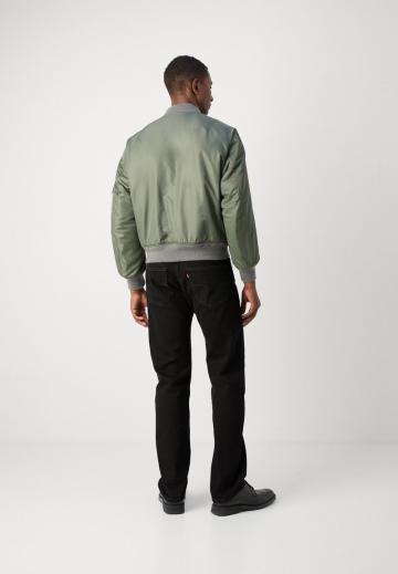 Куртка бомбер