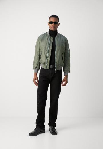 Куртка бомбер