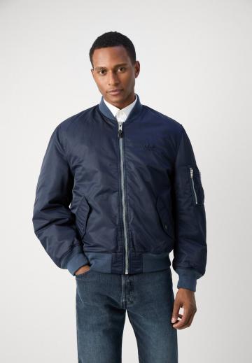 Куртка бомбер