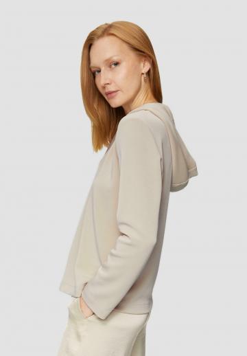 Пуловер с капюшоном