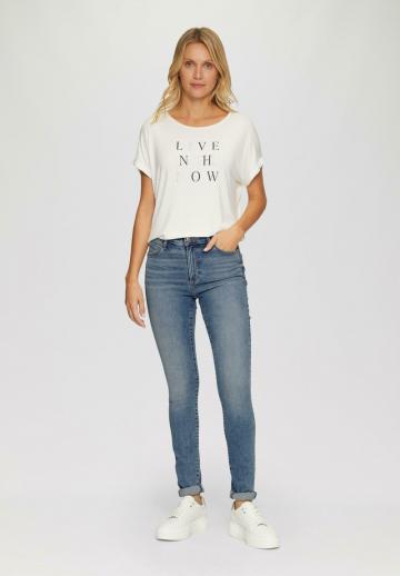 Узкие джинсы