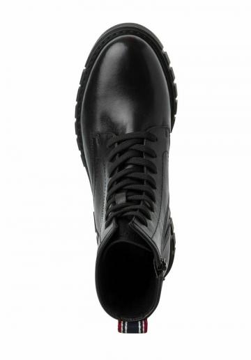 Ботинки на шнуровке