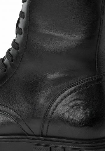 Ботинки на шнуровке