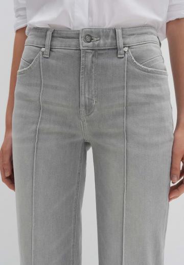 Клешеные джинсы