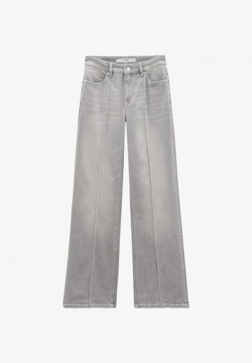 Клешеные джинсы