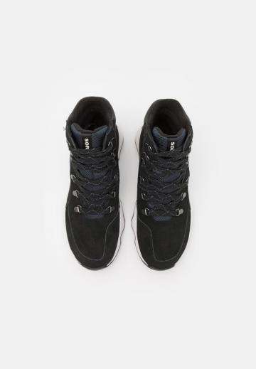 Ботинки на шнуровке