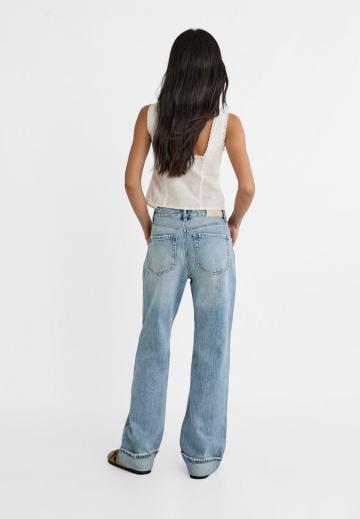 Прямые джинсы