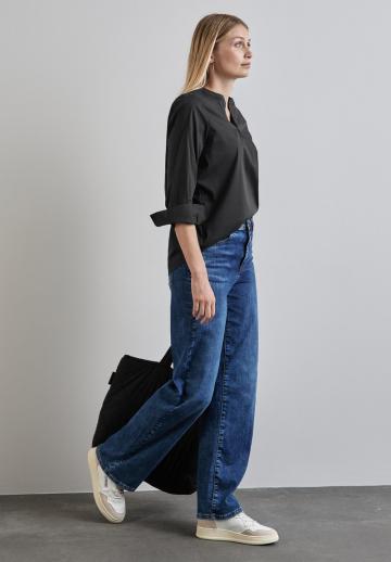 Атласная блузка