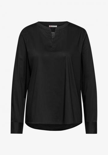 Атласная блузка
