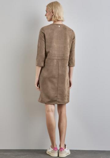 Короткое платье