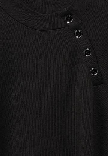 Вязаное платье