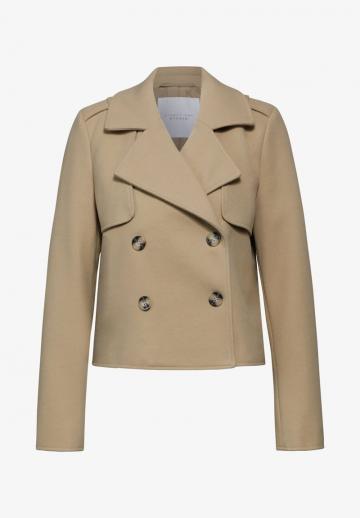 Блейзер с накладными карманами