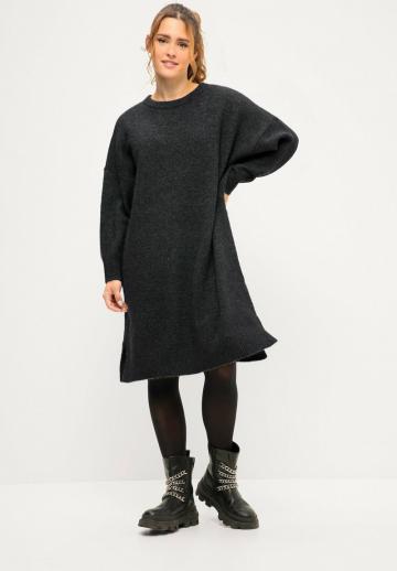 Вязаное платье