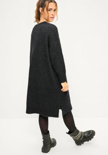 Вязаное платье