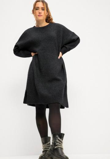 Вязаное платье