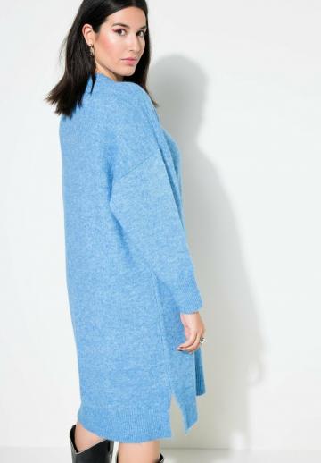 Вязаное платье