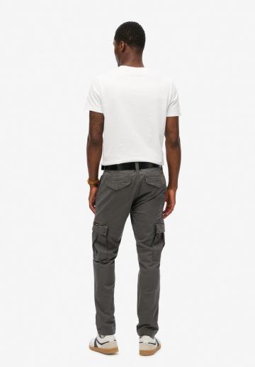 Брюки с накладными карманами