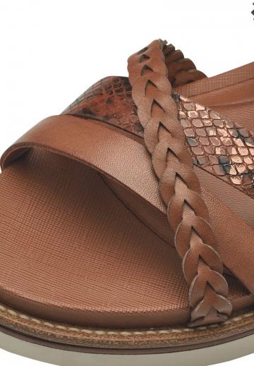 Босоножки на танкетке