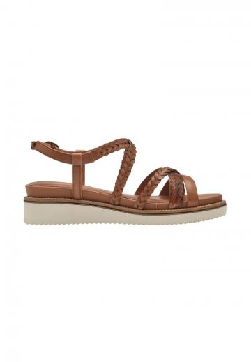 Босоножки на танкетке