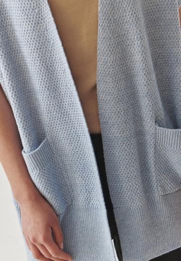 Длинный жилет