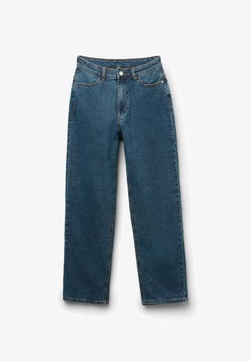 Короткие джинсы