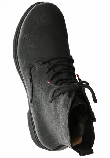 Ботинки на шнуровке