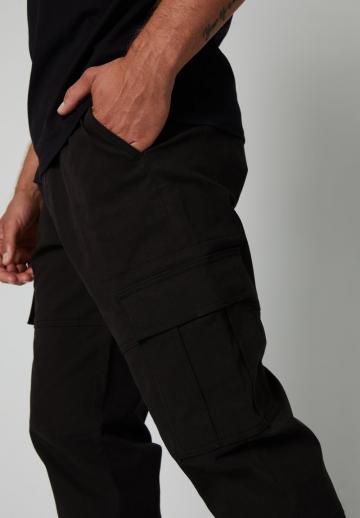Брюки с накладными карманами